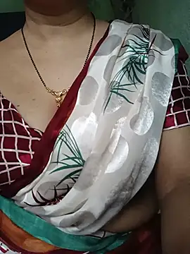 Snapshot of Rosy-B chatting on July 12, 2026, 12:34 am Rosy-B online show from July 12, 2026, 12:34 am