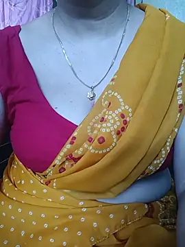 Snapshot of Rosy-B chatting on July 18, 2026, 9:46 am Rosy-B online show from July 18, 2026, 9:46 am