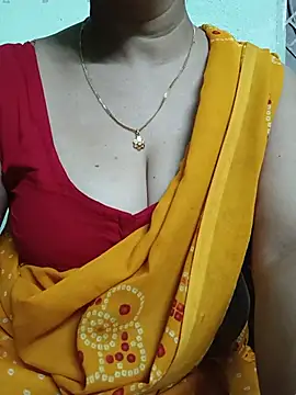 Snapshot of Rosy-B chatting on July 28, 2026, 6:20 pm Rosy-B online show from July 28, 2026, 6:20 pm