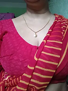 Snapshot of Rosy-B chatting on July 29, 2026, 12:53 am Rosy-B online show from July 29, 2026, 12:53 am