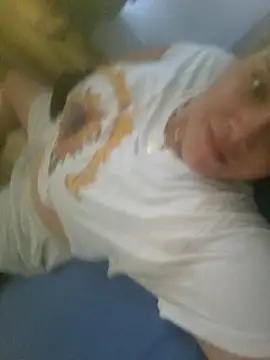 Snapshot of Off_the_Lesh chatting on November 19, 2025, 3:50 am Off the Lesh online show from November 19, 2025, 3:50 am