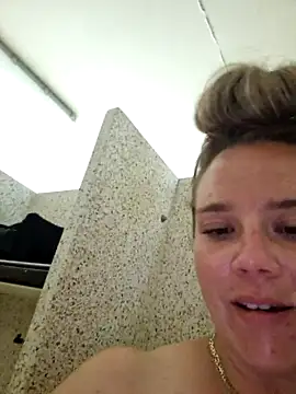 Snapshot of Off_the_Lesh chatting on January 14, 2026, 5:13 am Off the Lesh online show from January 14, 2026, 5:13 am