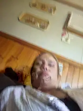 Snapshot of Off_the_Lesh chatting on February 4, 2026, 9:53 pm Off the Lesh online show from February 4, 2026, 9:53 pm