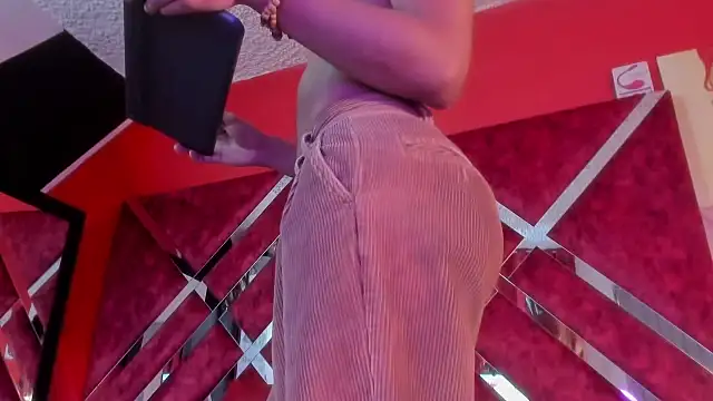 Snapshot of Scarlett_Hot5 chatting on September 23, 2025, 8:34 pm Scarlett Hot5 online show from September 23, 2025, 8:34 pm