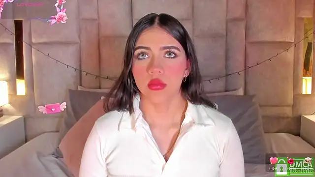 Snapshot of SofiScott_ chatting on December 30, 2024, 8:58 pm SofiScott online show from December 30, 2024, 8:58 pm