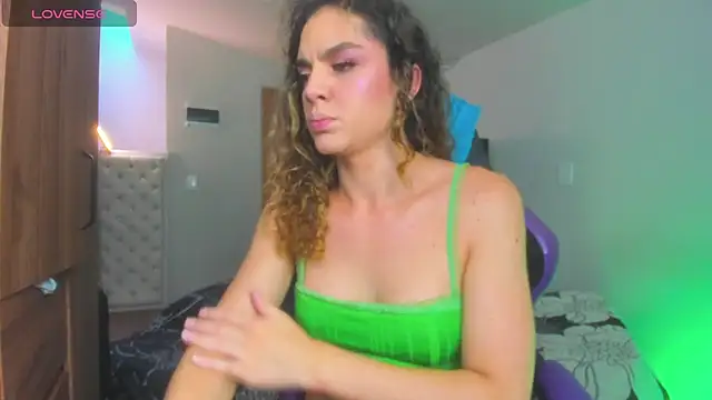 mariiahneedles online show from July 12, 2026, 10:34 pm