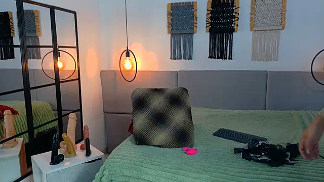 Sweet camille online show from June 12, 2026, 2:21 am