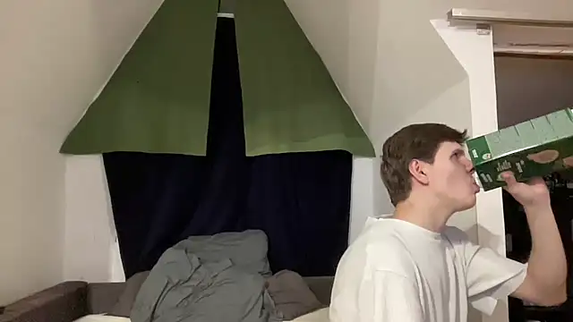 Snapshot of Nick_Win chatting on December 14, 2024, 11:18 am Nick Win online show from December 14, 2024, 11:18 am