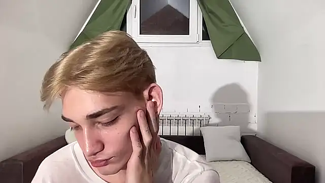 Snapshot of Nick_Win chatting on January 2, 2025, 11:52 am Nick Win online show from January 2, 2025, 11:52 am