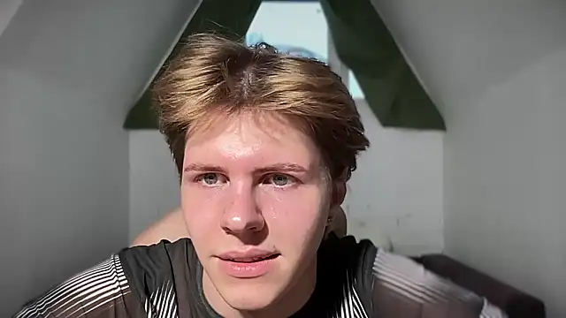 Snapshot of Nick_Win chatting on January 17, 2025, 10:11 am Nick Win online show from January 17, 2025, 10:11 am