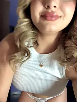 SaraFerreira online show from September 8, 2025, 11:26 pm