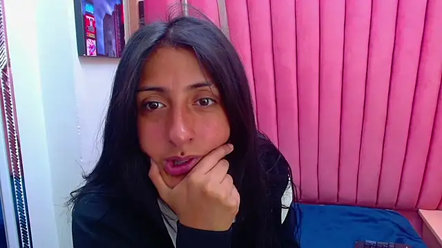 Snapshot of Cameron_cutte chatting on February 8, 2025, 3:08 am Cameron cutte online show from February 8, 2025, 3:08 am