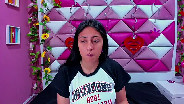 Snapshot of Cameron_cutte chatting on March 11, 2025, 3:05 am Cameron cutte online show from March 11, 2025, 3:05 am