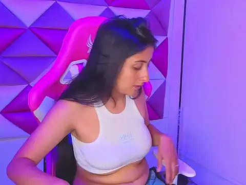 Snapshot of Cameron_cutte chatting on November 14, 2025, 3:05 am Cameron cutte online show from November 14, 2025, 3:05 am