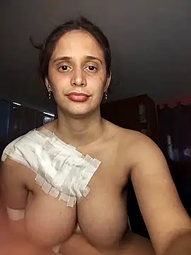 Catalinacandela online show from March 3, 2026, 7:42 pm