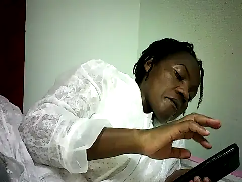 Pierra77 online show from June 9, 2026, 10:21 pm