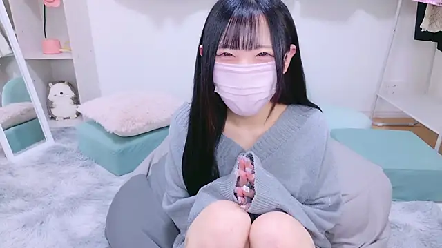 Snapshot of Suzu_ch_xx chatting on December 4, 2024, 6:50 pm Suzu ch xx online show from December 4, 2024, 6:50 pm