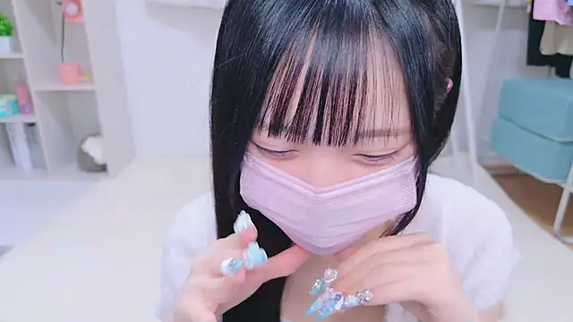 Snapshot of Suzu_ch_xx chatting on December 13, 2024, 9:09 pm Suzu ch xx online show from December 13, 2024, 9:09 pm