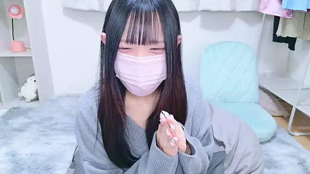 Snapshot of Suzu_ch_xx chatting on February 3, 2025, 3:49 pm Suzu ch xx online show from February 3, 2025, 3:49 pm