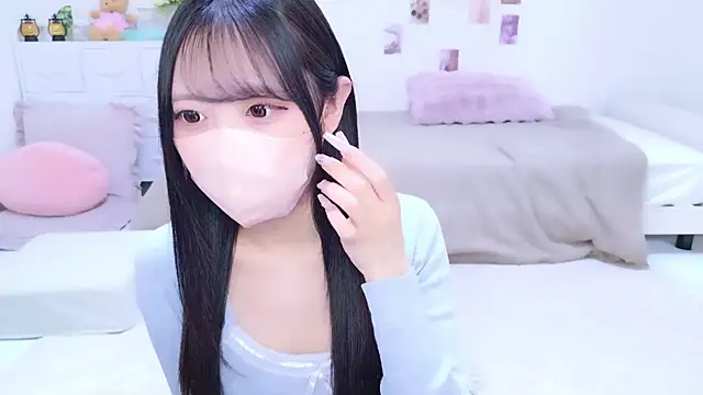 Snapshot of Suzu_ch_xx chatting on November 29, 2025, 8:45 pm Suzu ch xx online show from November 29, 2025, 8:45 pm