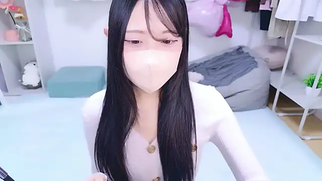 Suzu ch xx online show from April 17, 2026, 1:47 pm