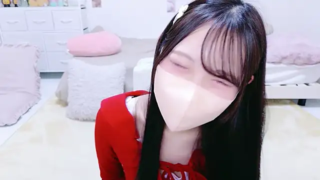 Snapshot of Suzu_ch_xx chatting on June 13, 2026, 1:31 pm Suzu ch xx online show from June 13, 2026, 1:31 pm