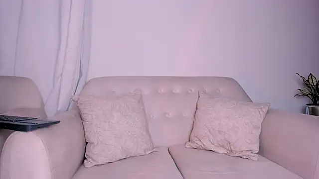 DannaHyde online show from January 17, 2025, 9:17 pm