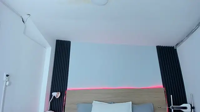 Chiqui milk  online show from October 22, 2025, 7:13 pm