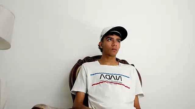 dikey 62 online show from February 18, 2025, 8:14 pm