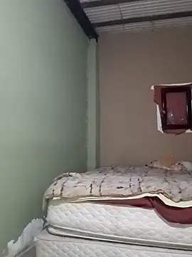 Michellluxo online show from February 26, 2026, 1:37 am