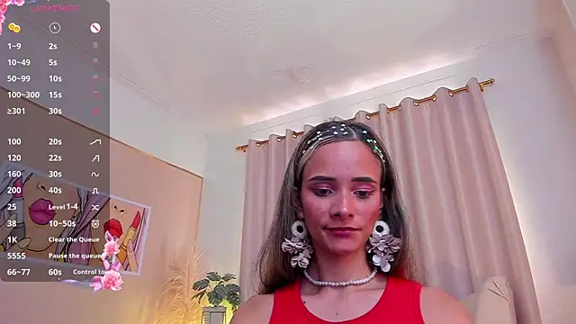 Snapshot of SkiinnyAna chatting on January 24, 2025, 7:39 pm SkiinnyAna online show from January 24, 2025, 7:39 pm