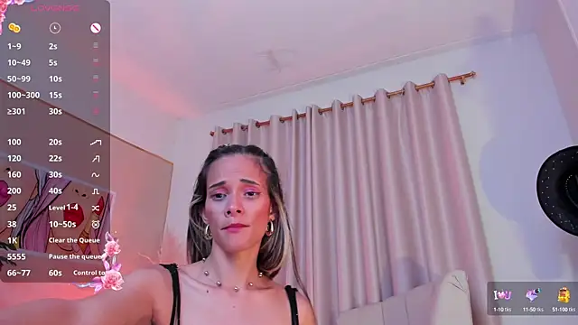 Snapshot of SkiinnyAna chatting on February 8, 2025, 1:54 am SkiinnyAna online show from February 8, 2025, 1:54 am