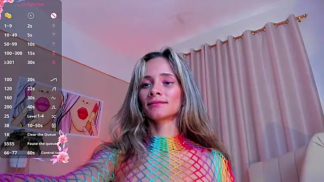 Snapshot of SkiinnyAna chatting on February 24, 2025, 10:47 pm SkiinnyAna online show from February 24, 2025, 10:47 pm