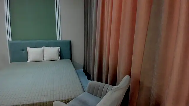 Snapshot of Amanda_Goodwin_ chatting on July 2, 2026, 3:18 pm Amanda Goodwin online show from July 2, 2026, 3:18 pm