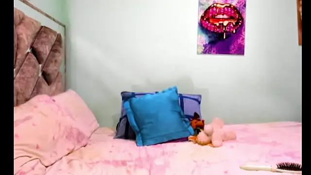 Snapshot of Evilmichellts1 chatting on June 16, 2026, 12:02 am Evilmichellts1 online show from June 16, 2026, 12:02 am