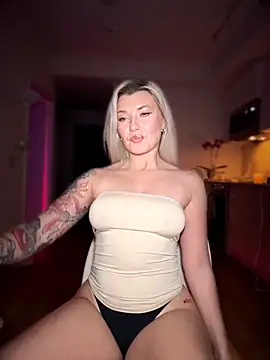 Snapshot of Anour_amour chatting on January 18, 2026, 2:15 am Anour amour online show from January 18, 2026, 2:15 am