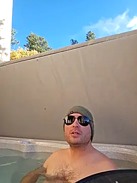 Snapshot of JeepinAround chatting on October 14, 2025, 3:02 pm JeepinAround online show from October 14, 2025, 3:02 pm