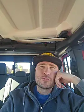 Snapshot of JeepinAround chatting on January 6, 2026, 6:33 pm JeepinAround online show from January 6, 2026, 6:33 pm