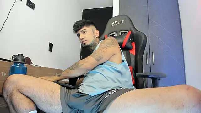 Snapshot of sergiio_mesa27 chatting on February 23, 2025, 2:40 am sergiio mesa27 online show from February 23, 2025, 2:40 am