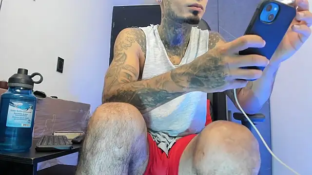 Snapshot of sergiio_mesa27 chatting on February 26, 2025, 2:03 pm sergiio mesa27 online show from February 26, 2025, 2:03 pm