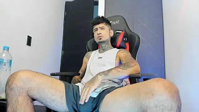 Snapshot of sergiio_mesa27 chatting on March 7, 2025, 2:23 pm sergiio mesa27 online show from March 7, 2025, 2:23 pm