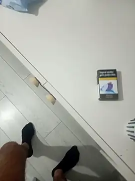 Kurtsikicixh online show from October 15, 2025, 9:59 pm