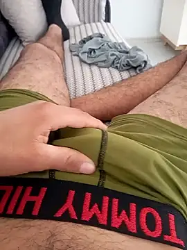 Kurtsikicixh online show from February 23, 2026, 2:47 pm