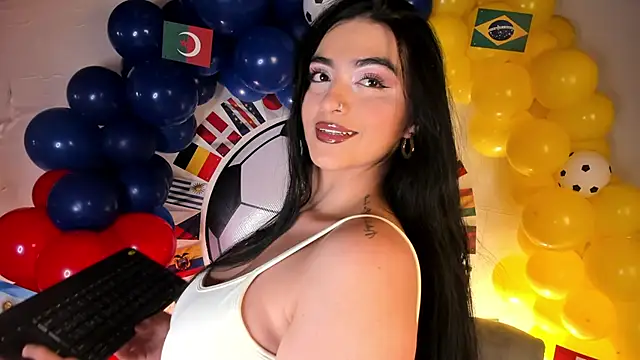 Snapshot of miel_gomez chatting on July 1, 2026, 10:09 pm miel gomez online show from July 1, 2026, 10:09 pm