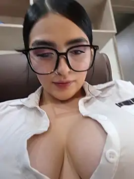 Snapshot of miel_gomez chatting on July 18, 2026, 11:58 am miel gomez online show from July 18, 2026, 11:58 am
