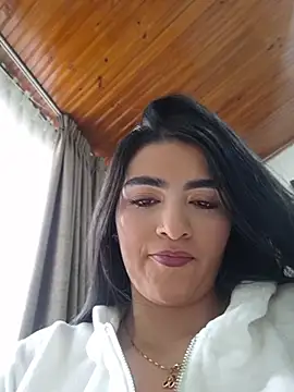 Snapshot of miel_gomez chatting on August 5, 2026, 9:06 pm miel gomez online show from August 5, 2026, 9:06 pm