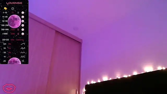 Snapshot of ELEKTRAMOON chatting on March 3, 2025, 7:21 am ELEKTRAMOON online show from March 3, 2025, 7:21 am