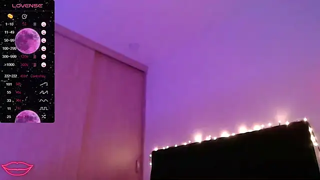 Snapshot of ELEKTRAMOON chatting on March 19, 2025, 2:48 am ELEKTRAMOON online show from March 19, 2025, 2:48 am