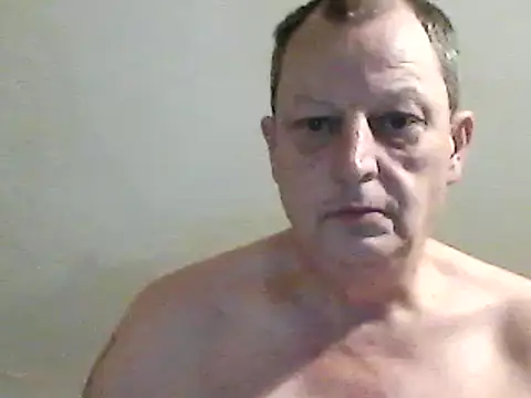 Snapshot of chubbybear2cum chatting on January 7, 2025, 2:53 am chubbybear2cum online show from January 7, 2025, 2:53 am