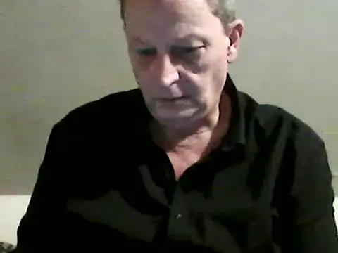 Snapshot of chubbybear2cum chatting on January 17, 2025, 11:40 pm chubbybear2cum online show from January 17, 2025, 11:40 pm